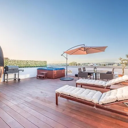 Sunny Private Rooftop Sauna & Hot Tub By Bentobox Apartment Lisbon