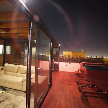 Sunny Private Rooftop Sauna & Hot Tub By Bentobox 리스본