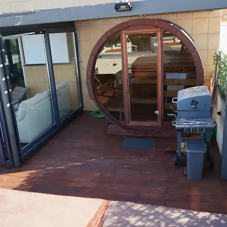 Sunny Private Rooftop Sauna & Hot Tub By Bentobox *
